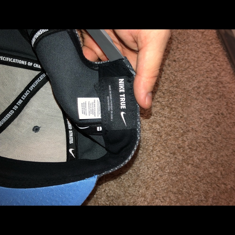 BRAND NEW SnapBack UNC hat! Perfect Condition - Picture 3 of 4